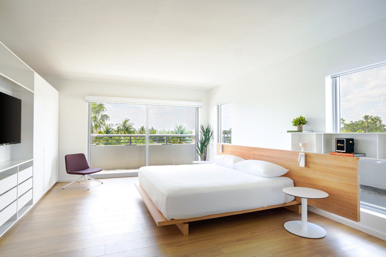 Beach Haus Bal Harbour Residences