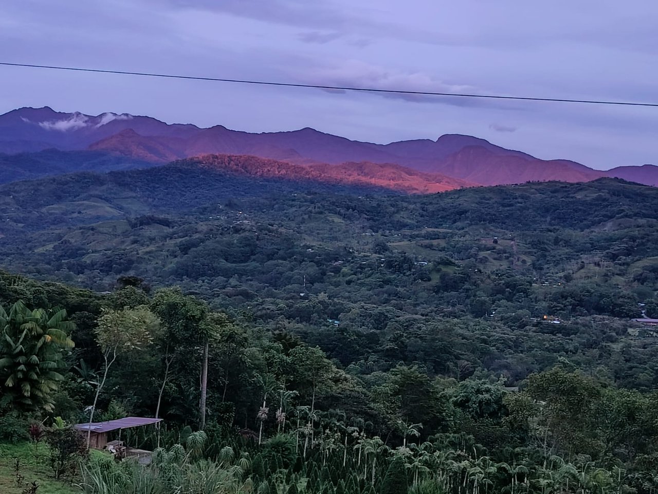 5-BEDROOM CHIRRIPO MOUNTAIN VIEW HOME WITH EASY ACCESS, PREMIUM FINISHES, FRUIT TREES AND LANSCAPED – 0.22 ACRES