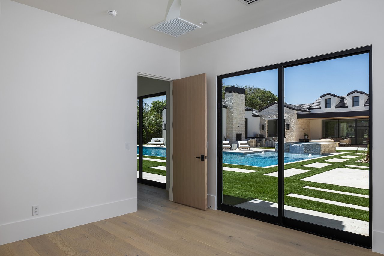 5717 E VIA LOS RANCHOS