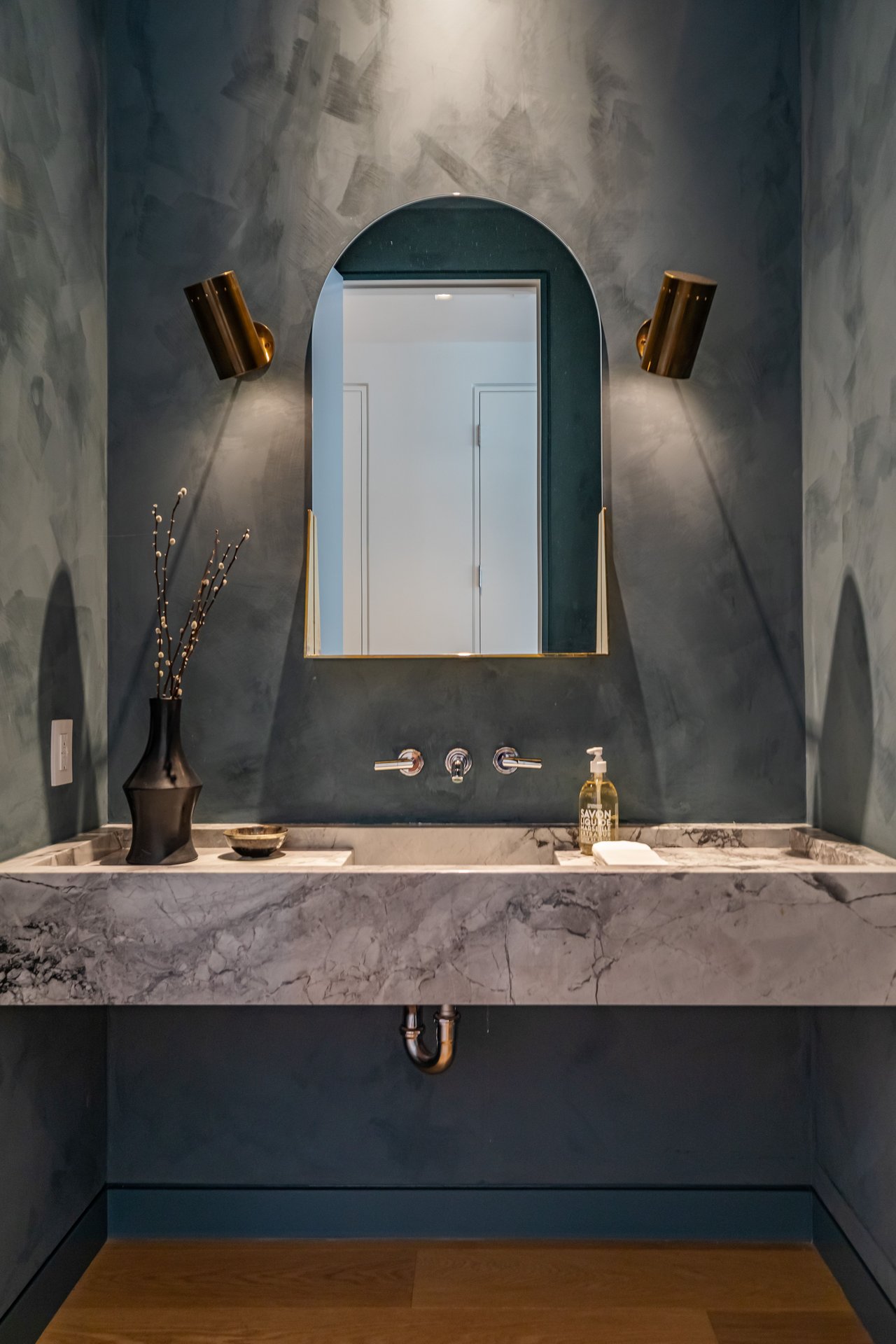 9011 Alto Cedro Dr, Beverly Hills