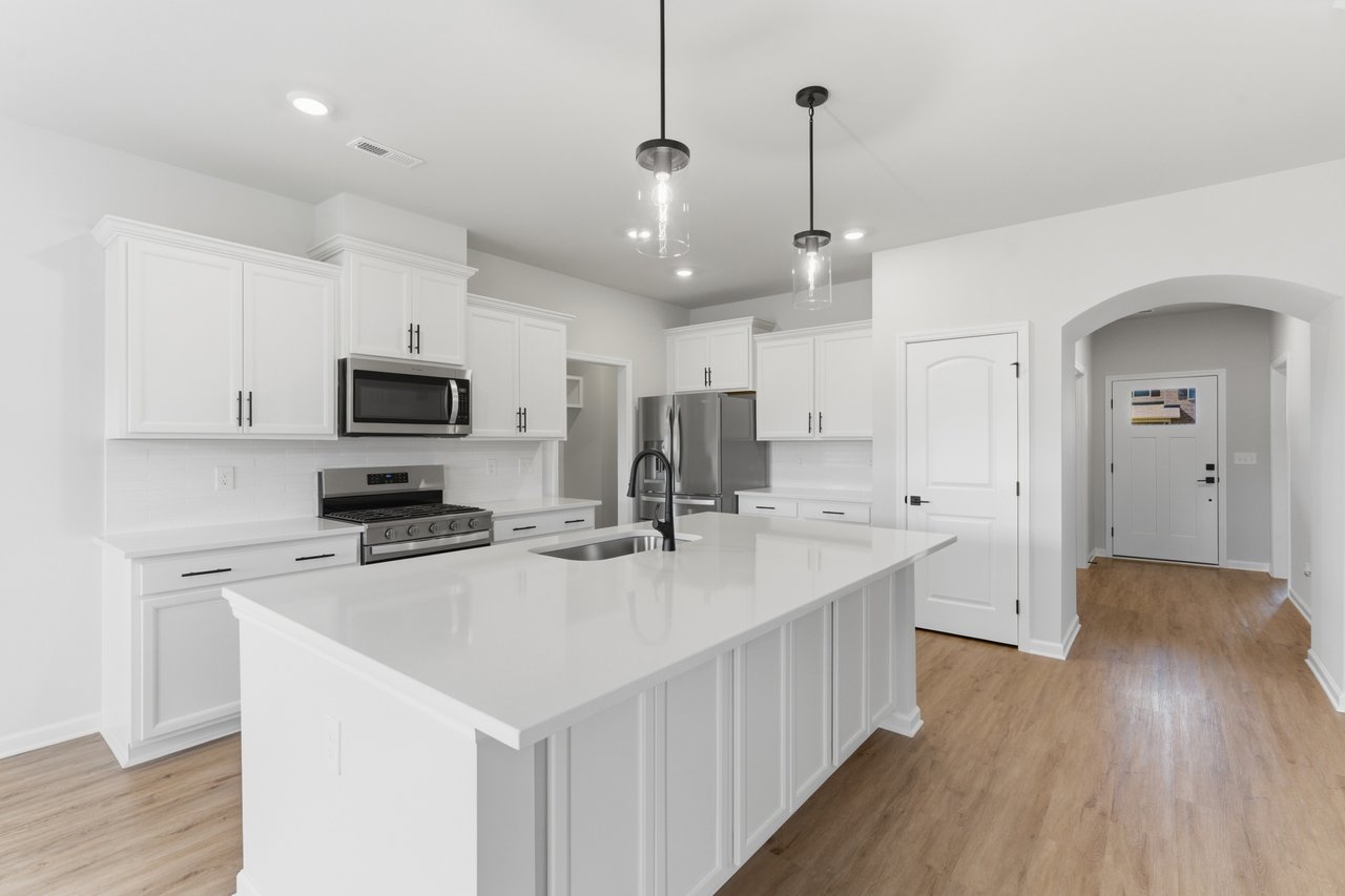 New Market New Build! Move-In Special!