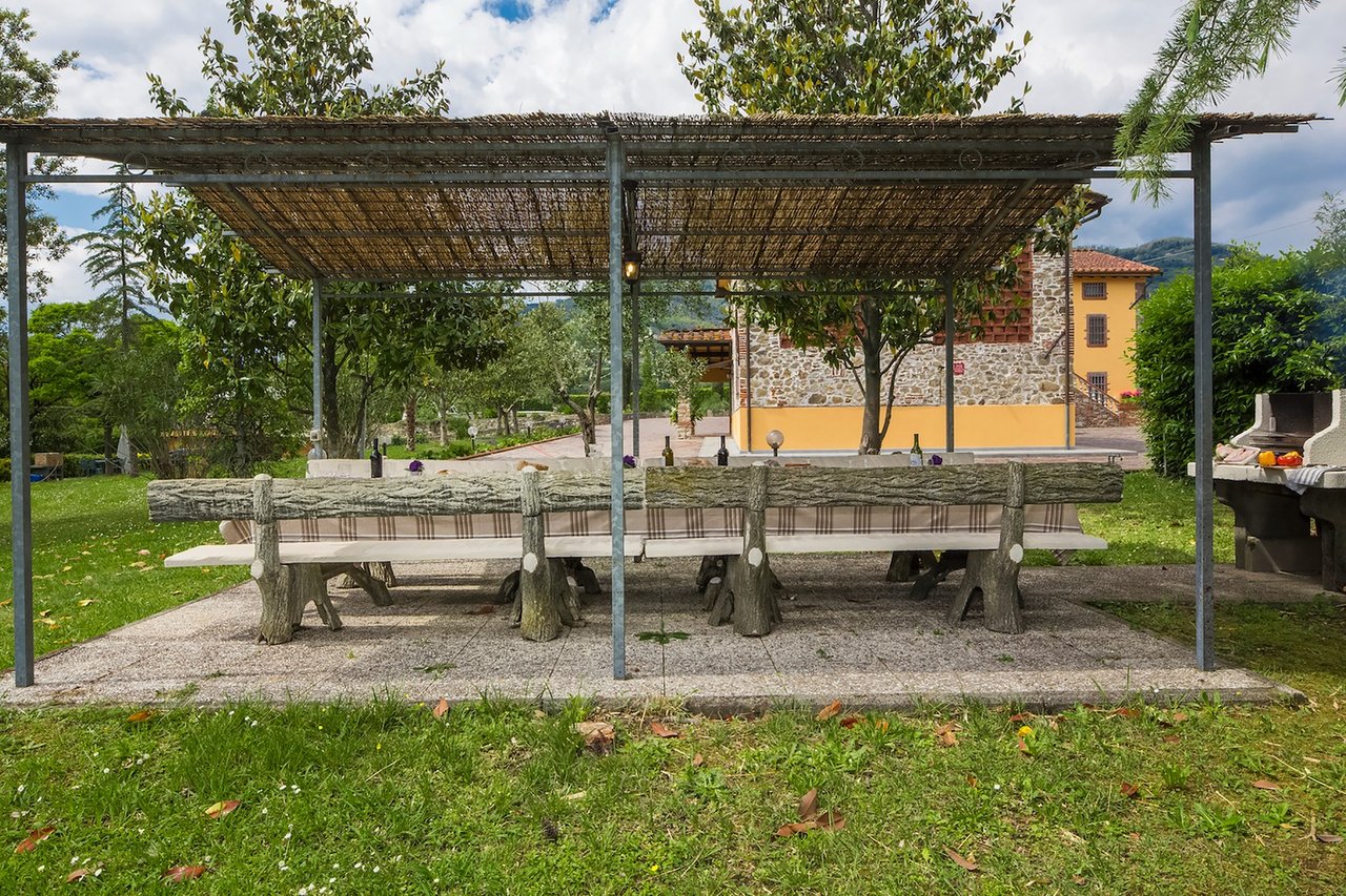 Marvelous Countryside Villa Outside of Lucca