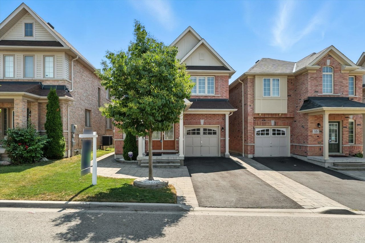 17 Holroyd St