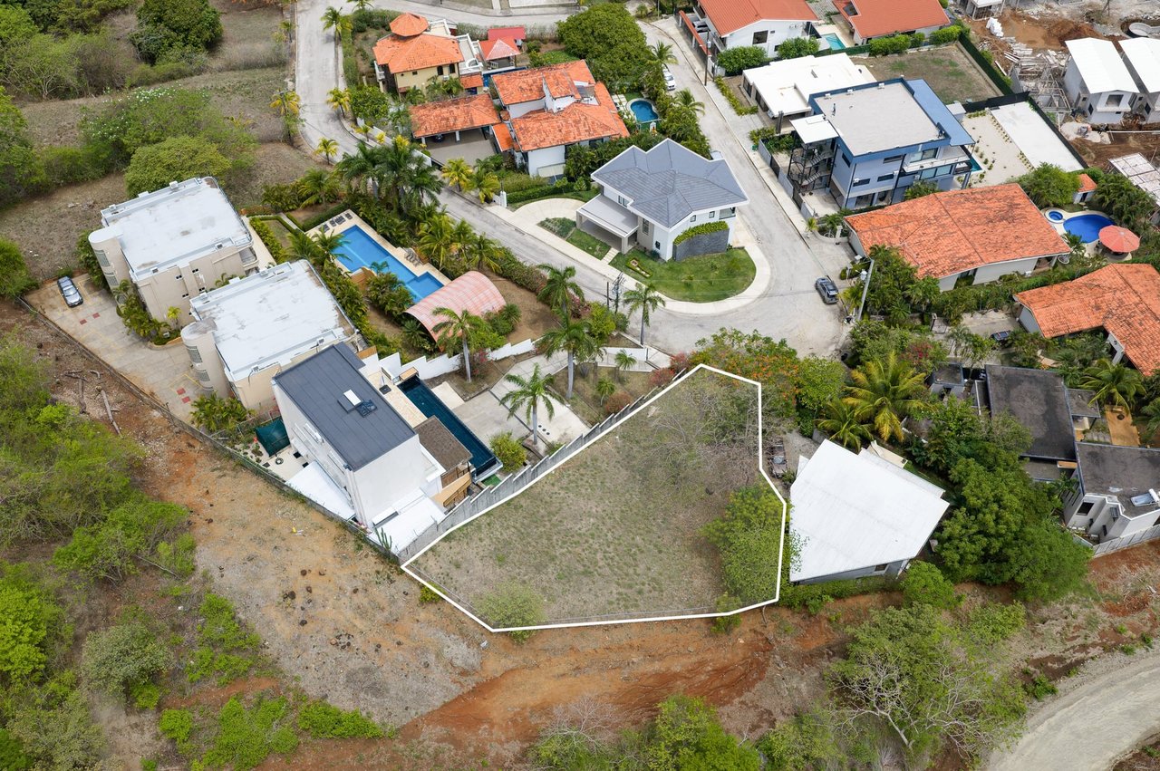 851 M2 RESIDENTIAL LOT - ALTOS DE FLAMINGO 
