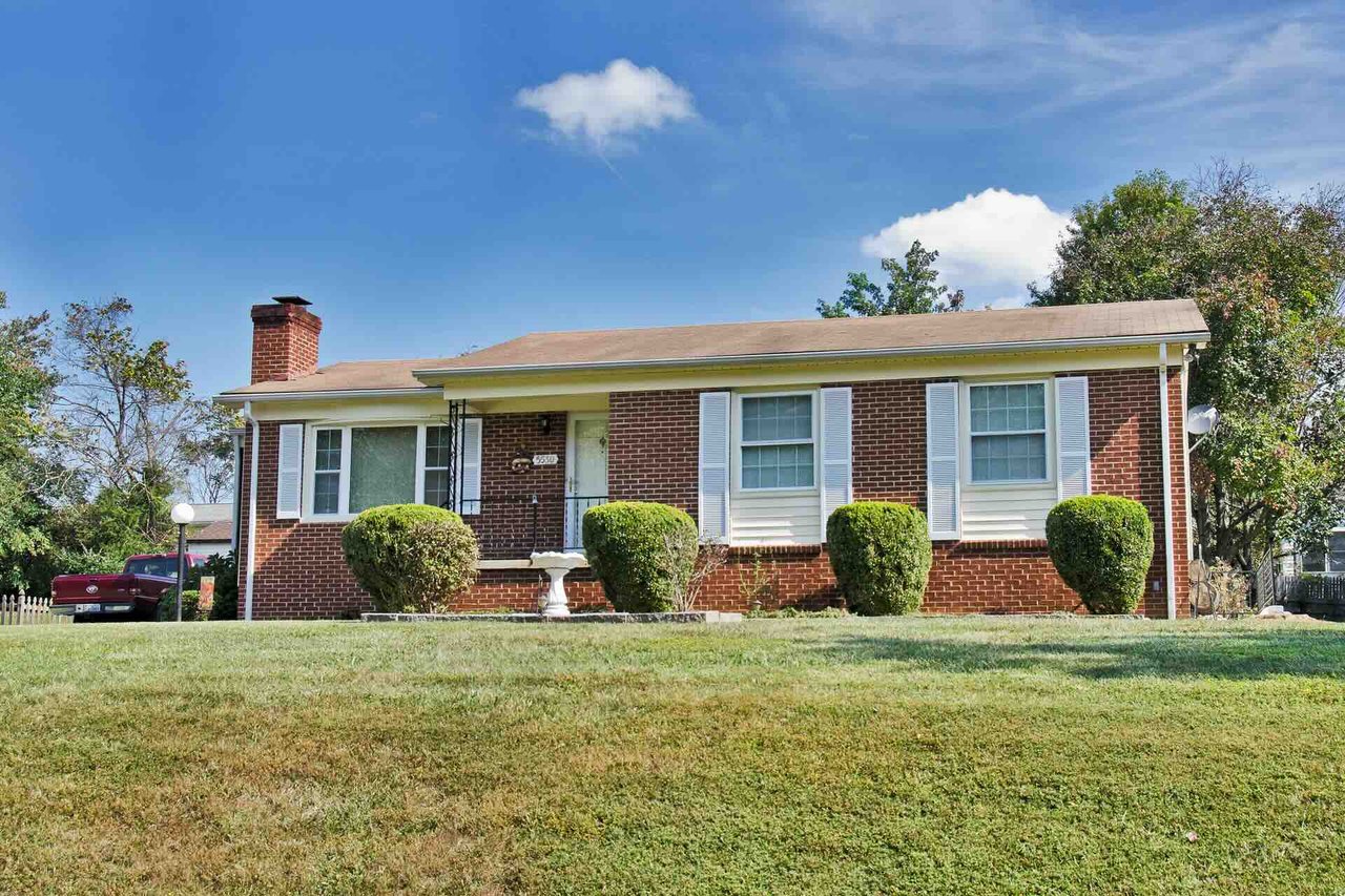 Brookwood (Crozet)