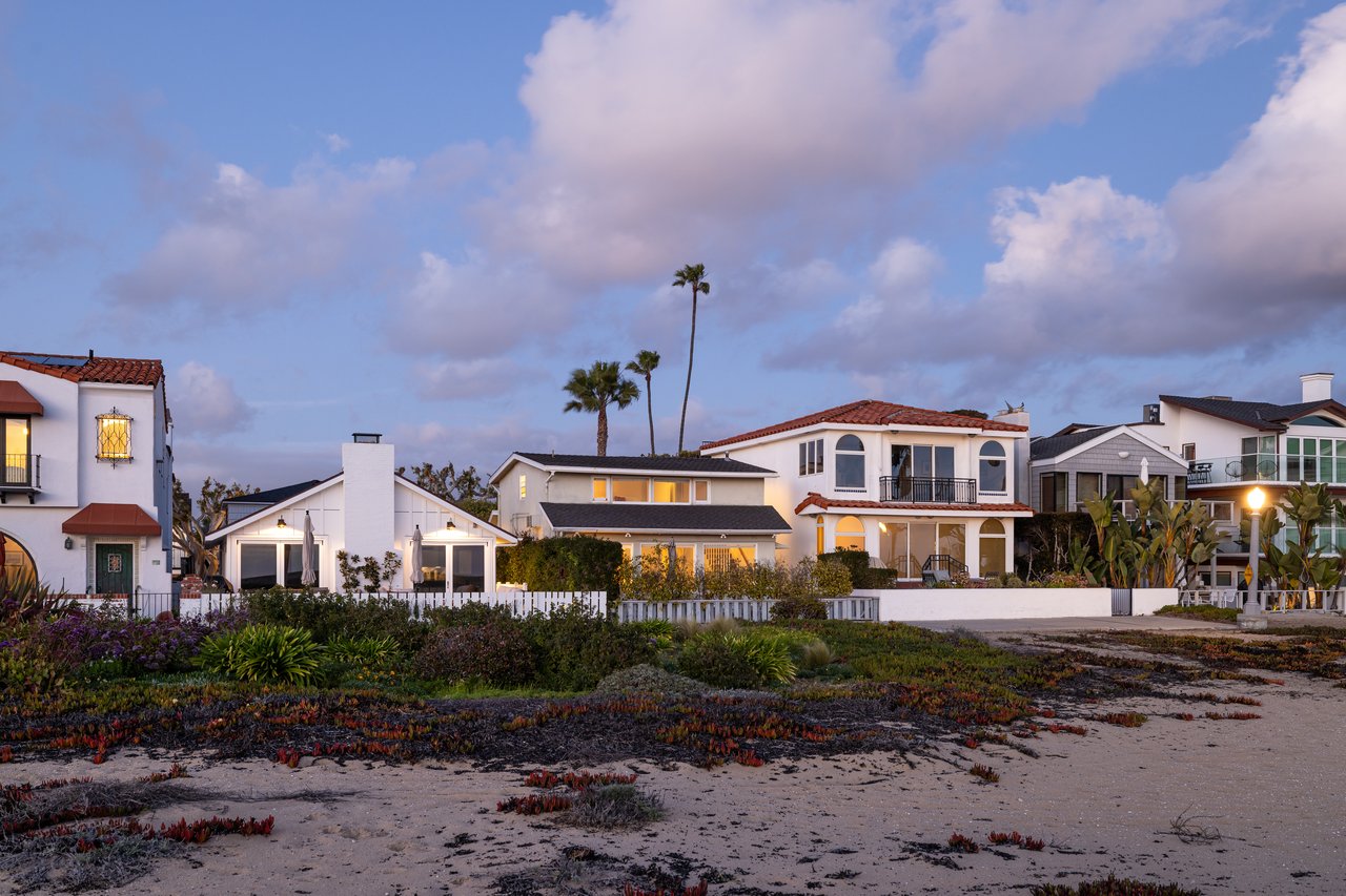 1309 E Balboa Boulevard