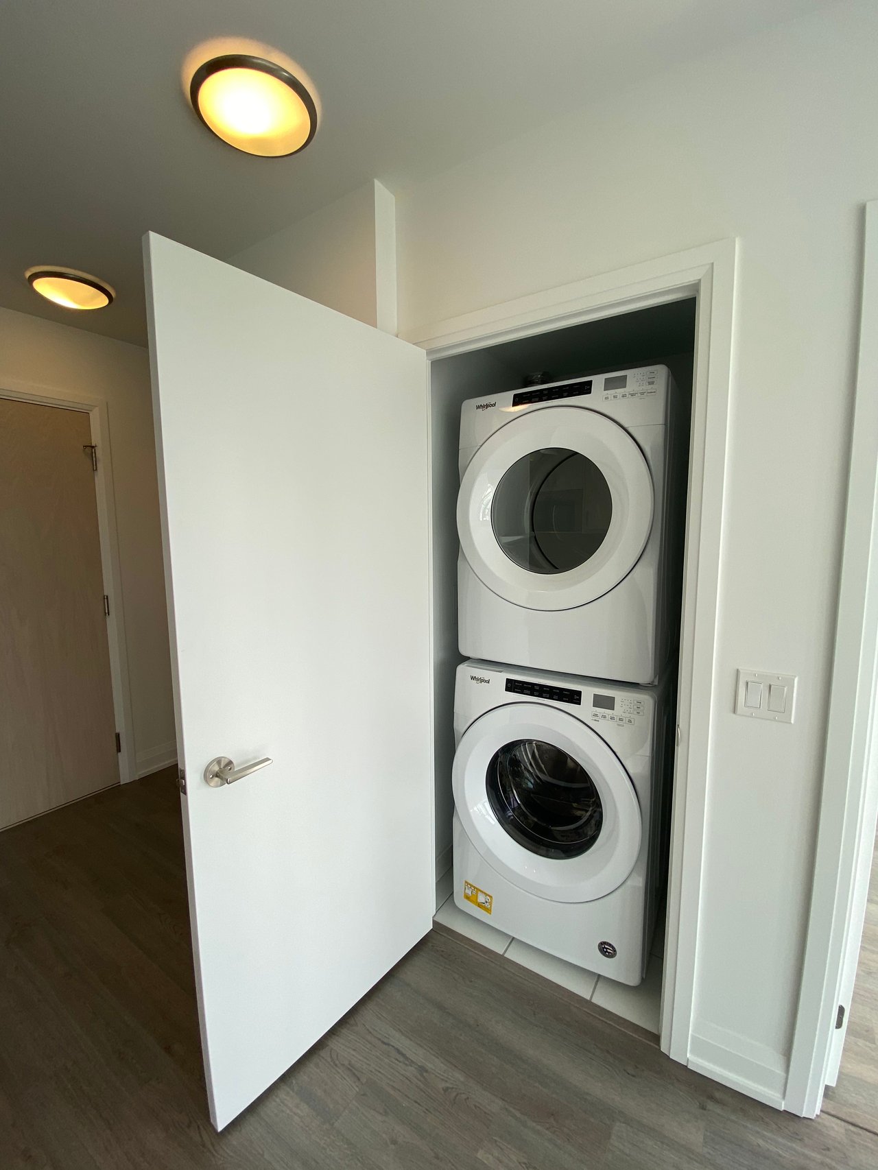 77 Mutual Street Unit: 2206