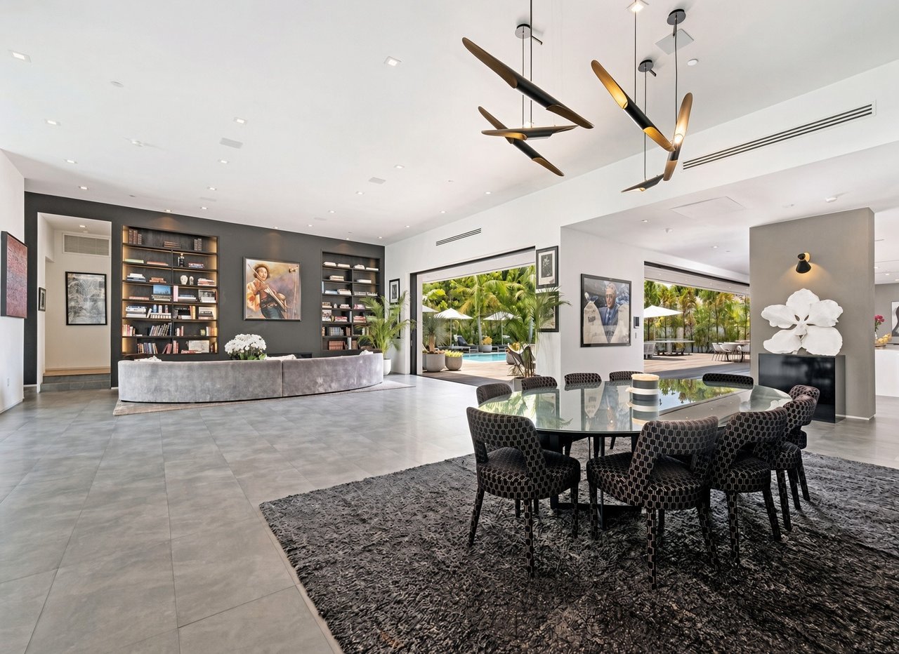 9570 Sunset Blvd
