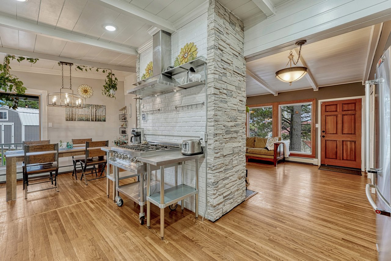 5335 Sapphire Drive