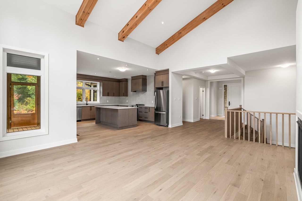 49 - 1053 GREENSVIEW DRIVE