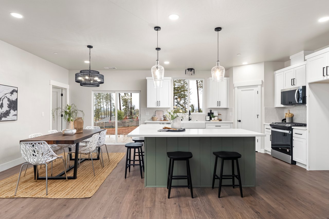 Open Floorplan with Corner Pantry