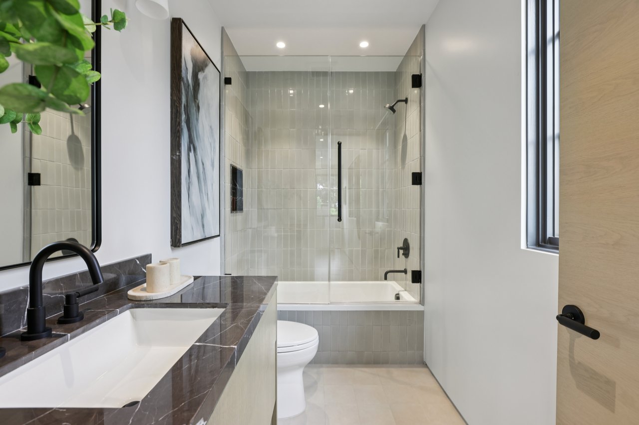 4113 Woodman Ave, Sherman Oaks