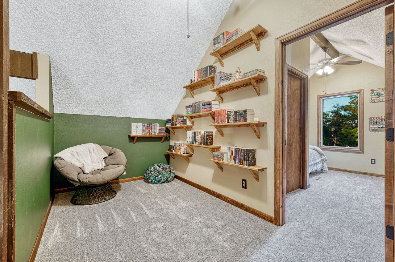 11125 Black Forest Road