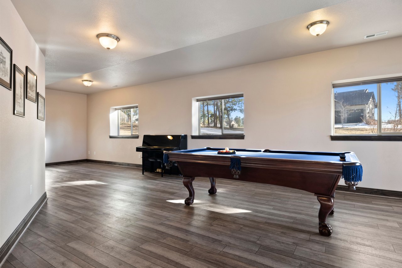 17576 Cabin Hill Lane