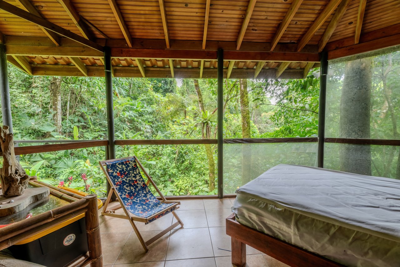 Waterfall Retreat with Casita & Build-Ready Lot in Cascada Azul, Baru