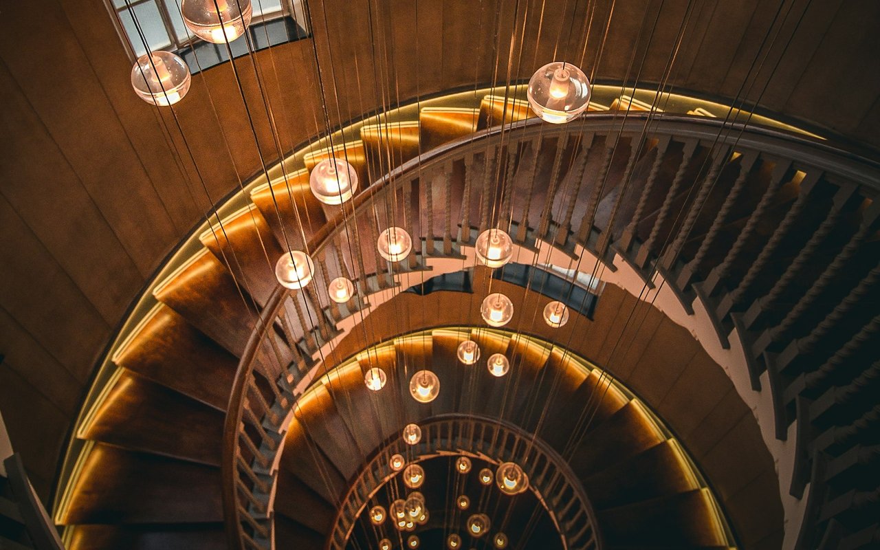 How to Handle Unexpected Challenges in Commercial Real Estate Deals