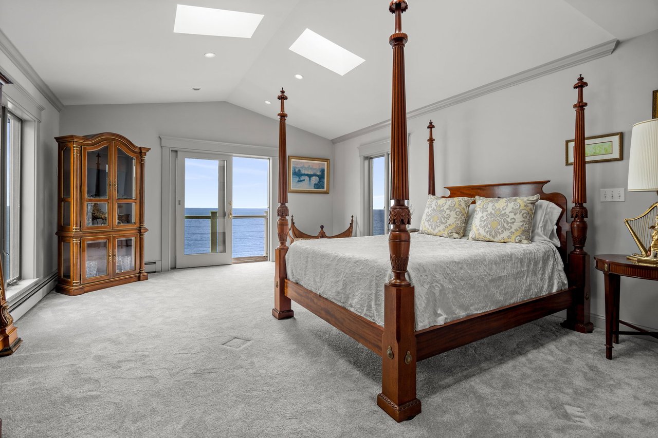 6 Naomi | Gloucester