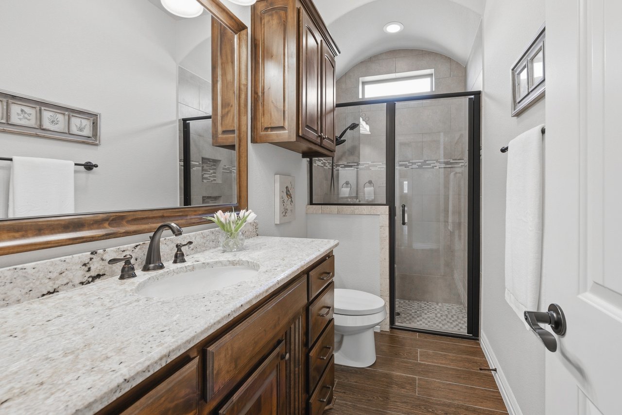 Gated Community Minutes from Eagle Mountain Lake!