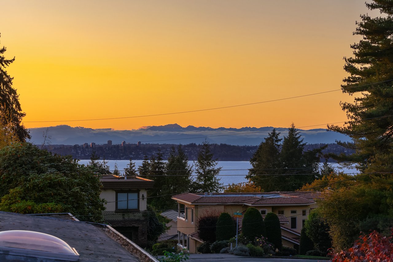 10517 NE 46th Street