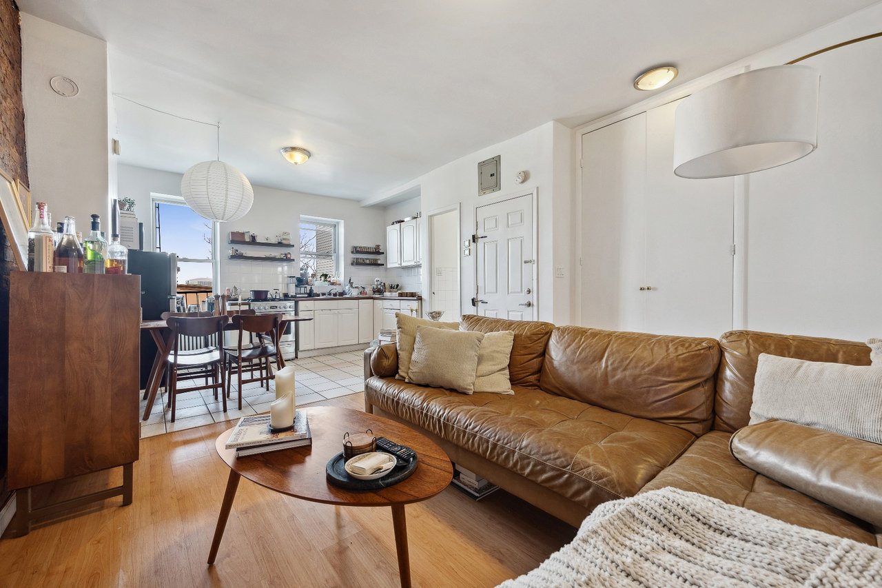 Greenpoint 3 Family Townhouse 