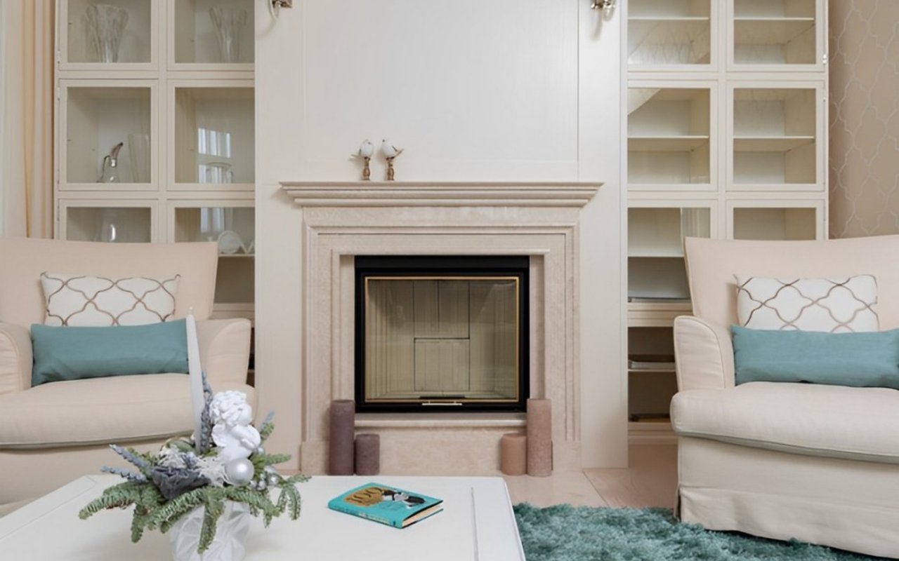 How to Decorate a Historic Home