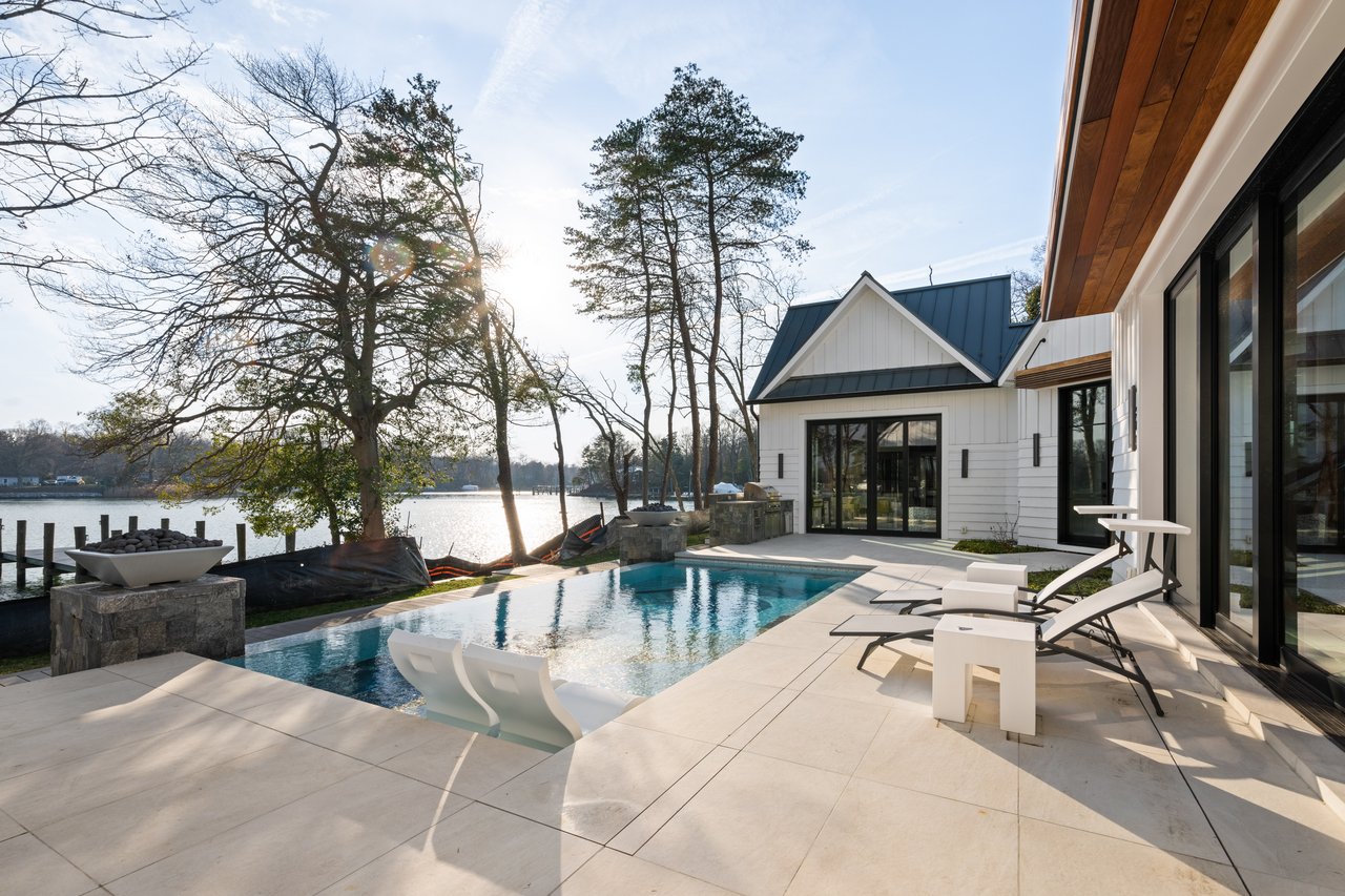 ANNAPOLIS WATERFRONT HOME | LAKE OGELTON WATERFRONT WITH CHESAPEAKE BAY ACCESS