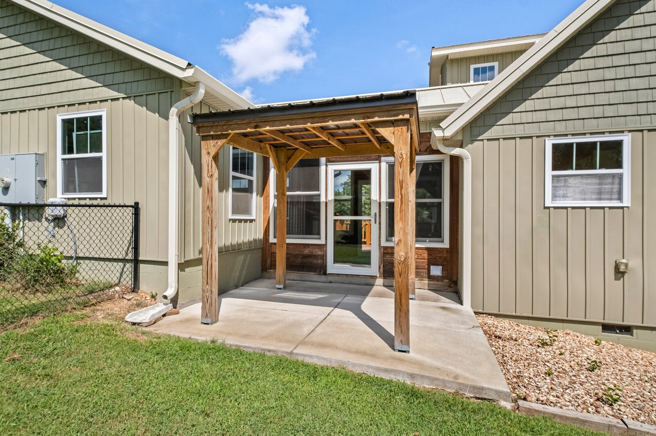 19123 Hill Rd, Springdale, AR 72764