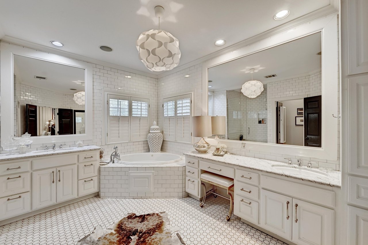 2100 Rue De St. Germaine