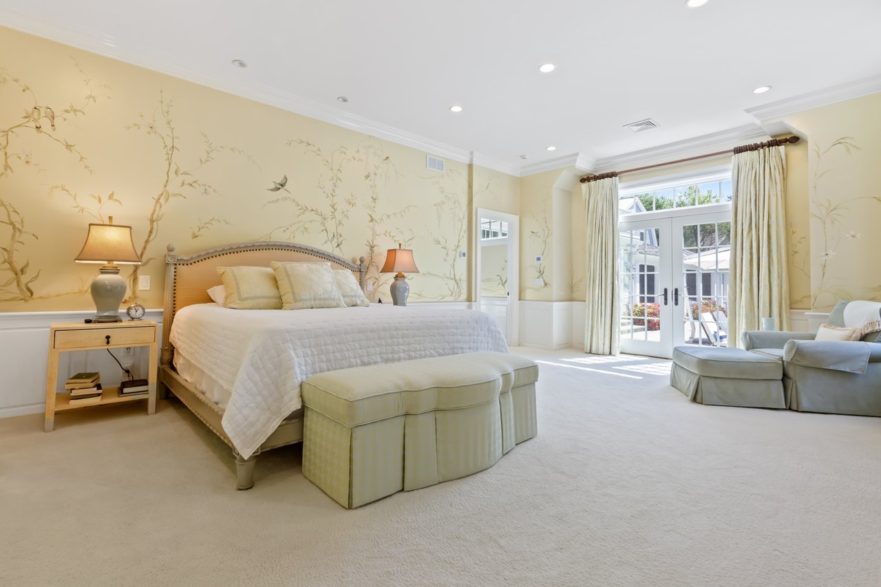 Spectacular Oyster Harbors Estate