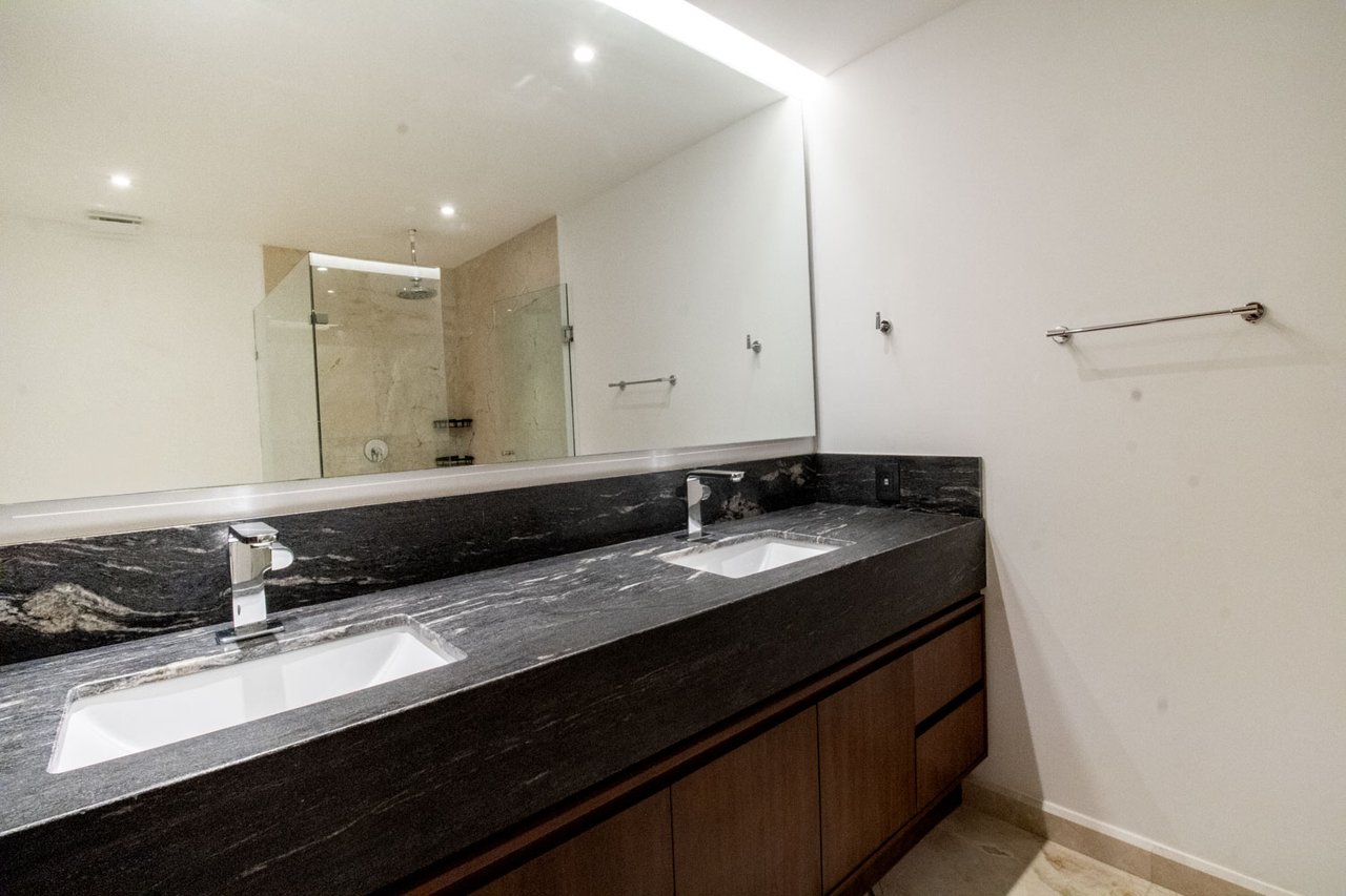 Penthouse | Antaal