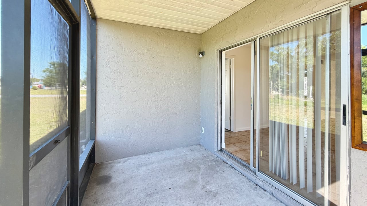 Spacious Ground-Floor Apartment for Lease in Winter Springs