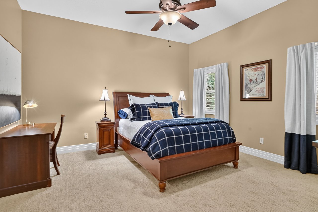 12172 Woodline