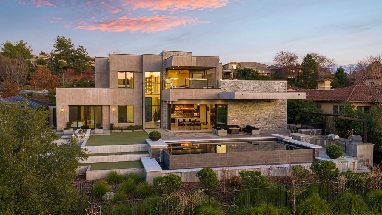 4573 Greenview Drive