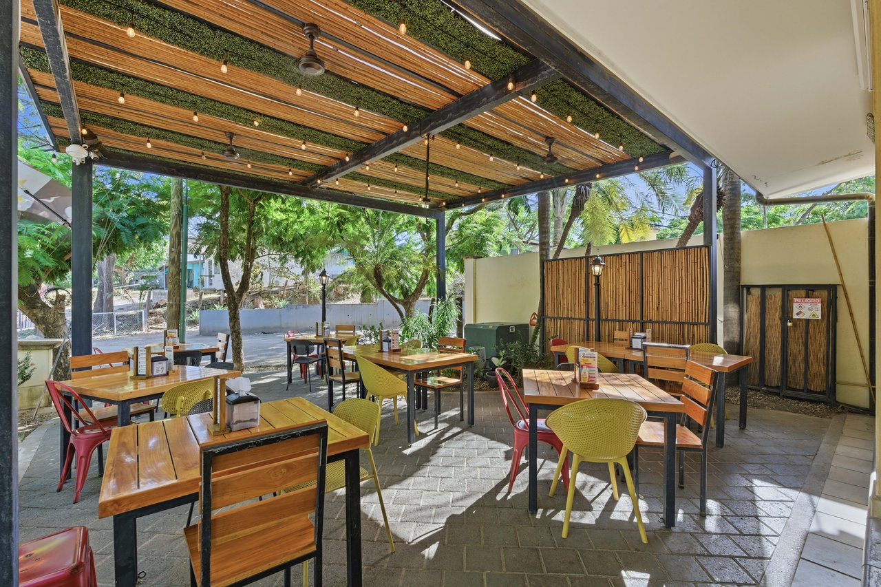 Reparito House | Turnkey Restaurant & Commercial Property for Sale