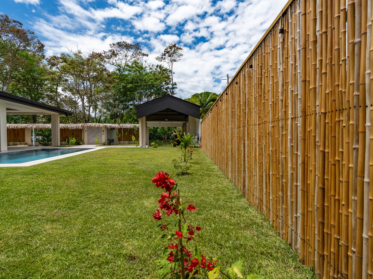 Refined Tropical Home in Uvita, Costa Rica | Walk to Beach & Parque Nacional Marino Ballena