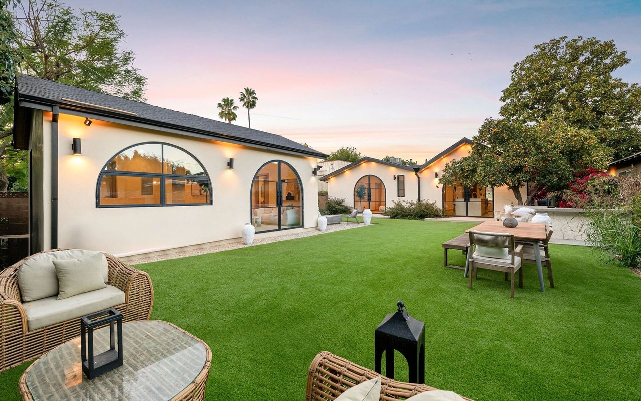 The Pet Owner's Guide To Buying A Home: 5 Things to Consider for Your Furry Friends