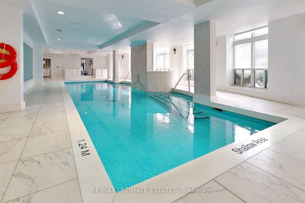 HIGH-END LIVING PENTHOUSE