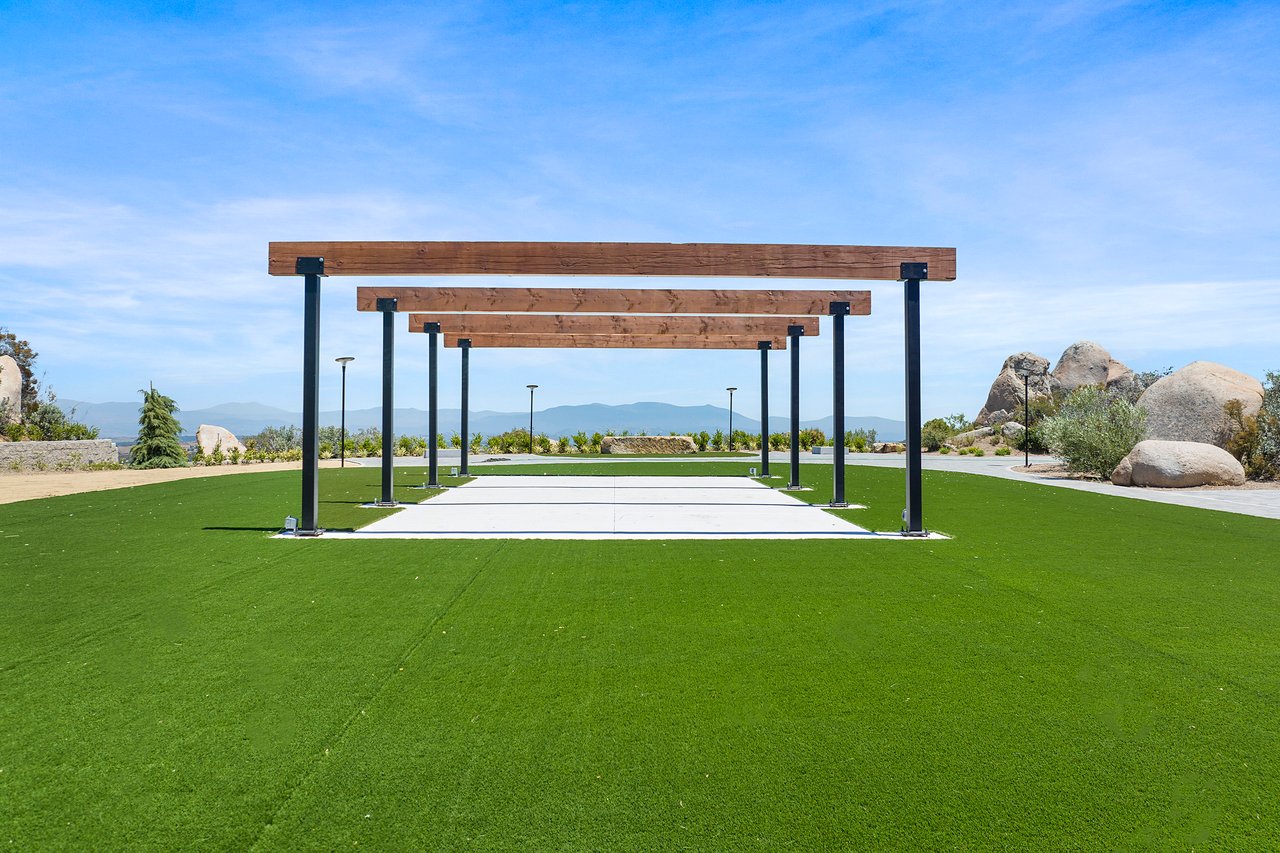 41612 Avenida de Encanto