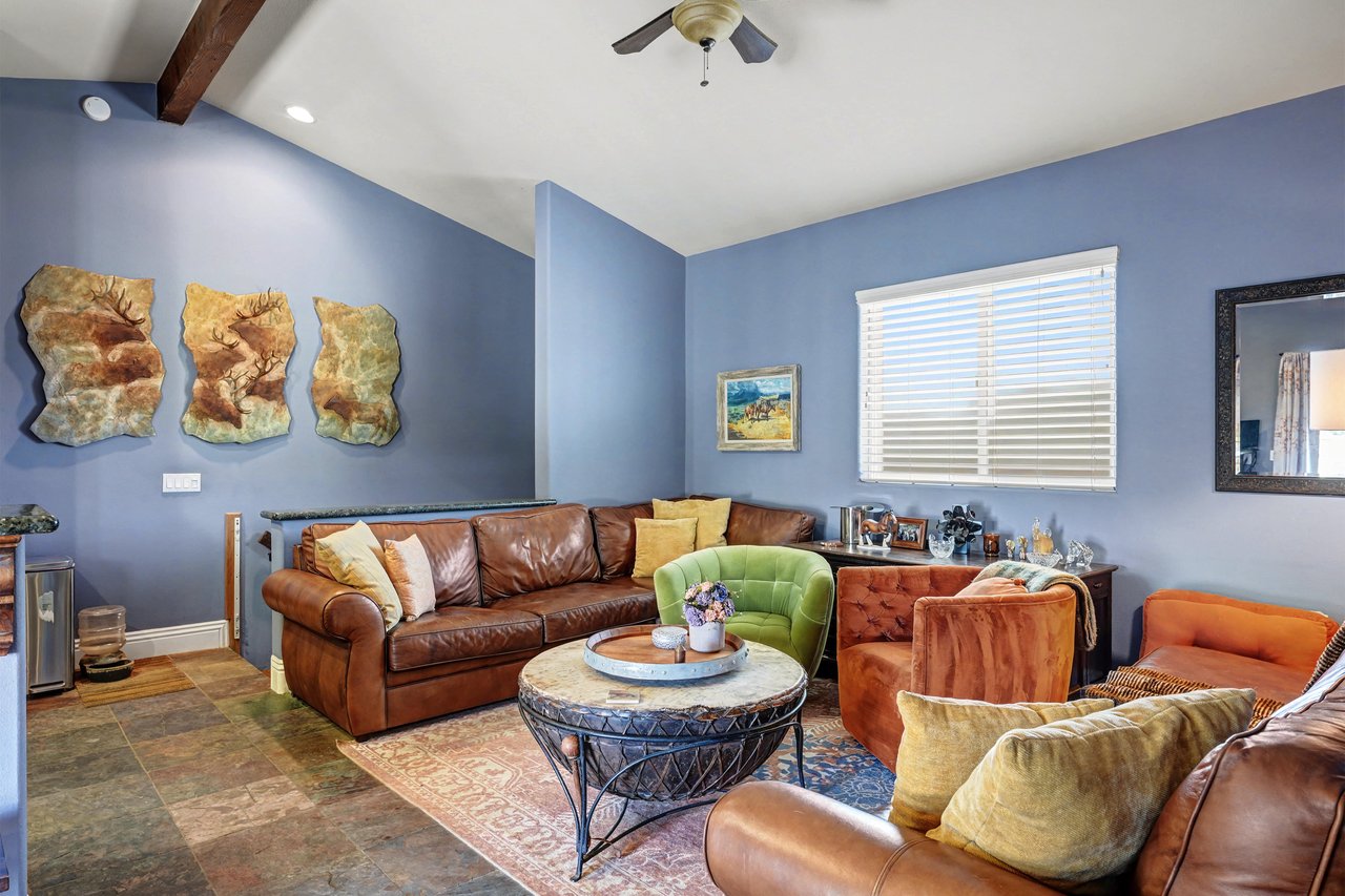 40801 Avenida La Cresta