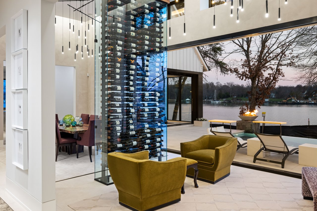 ANNAPOLIS WATERFRONT HOME | LAKE OGELTON WATERFRONT WITH CHESAPEAKE BAY ACCESS