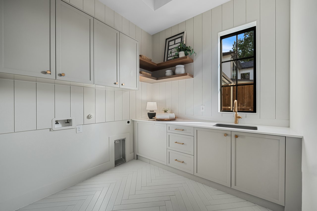 6809 Dalhart