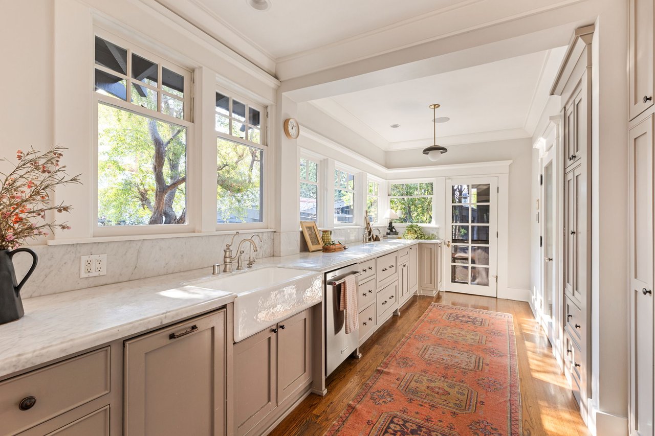 Timeless Craftsman. Larchmont Village