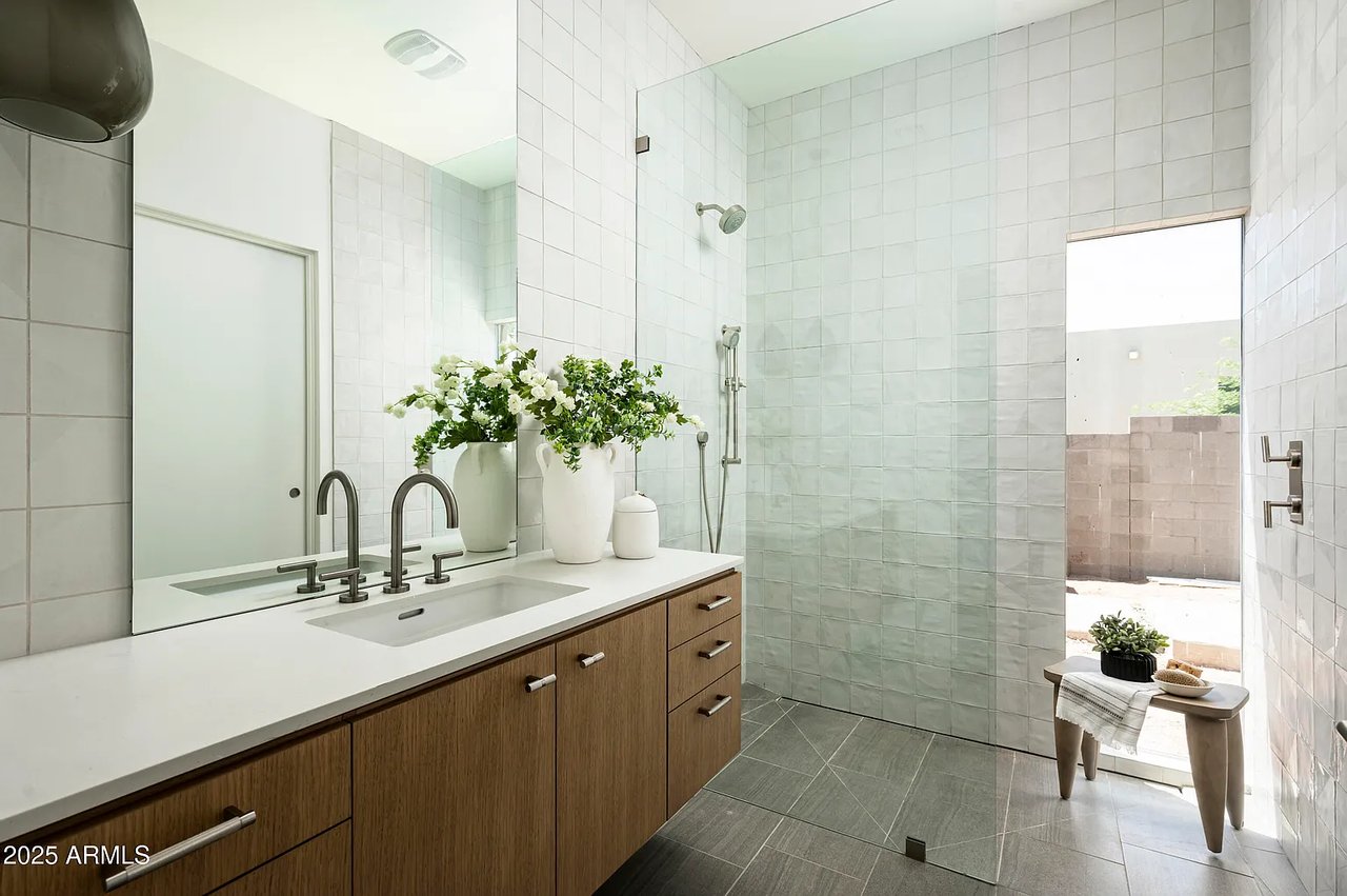 5120 N CASA BLANCA Drive