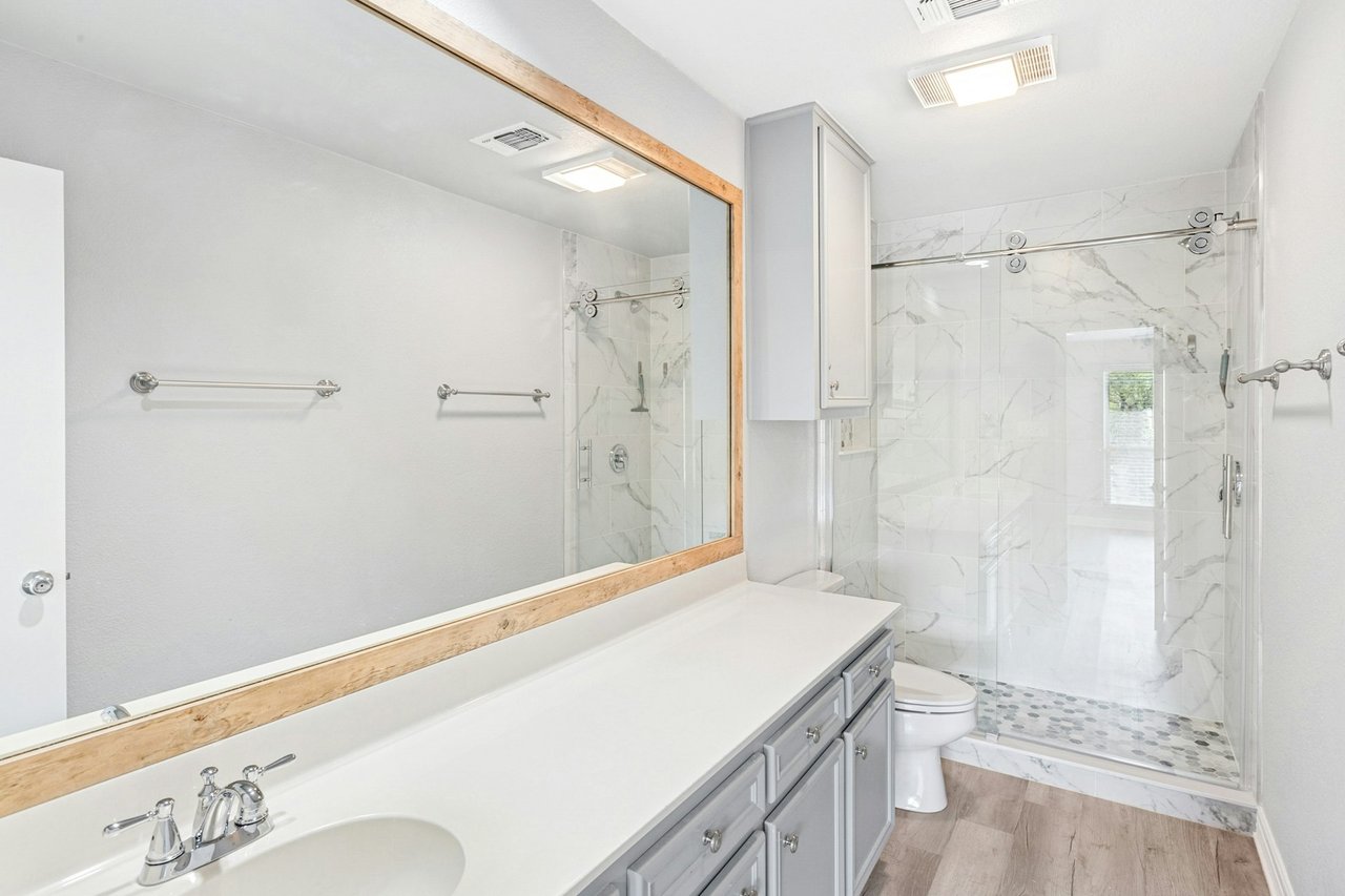 Horseshoe Bay Condo Just Listed!