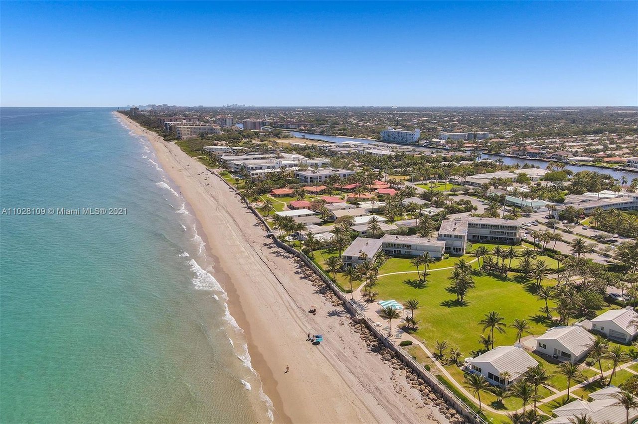 1221 Hillsboro Mile APT 17C