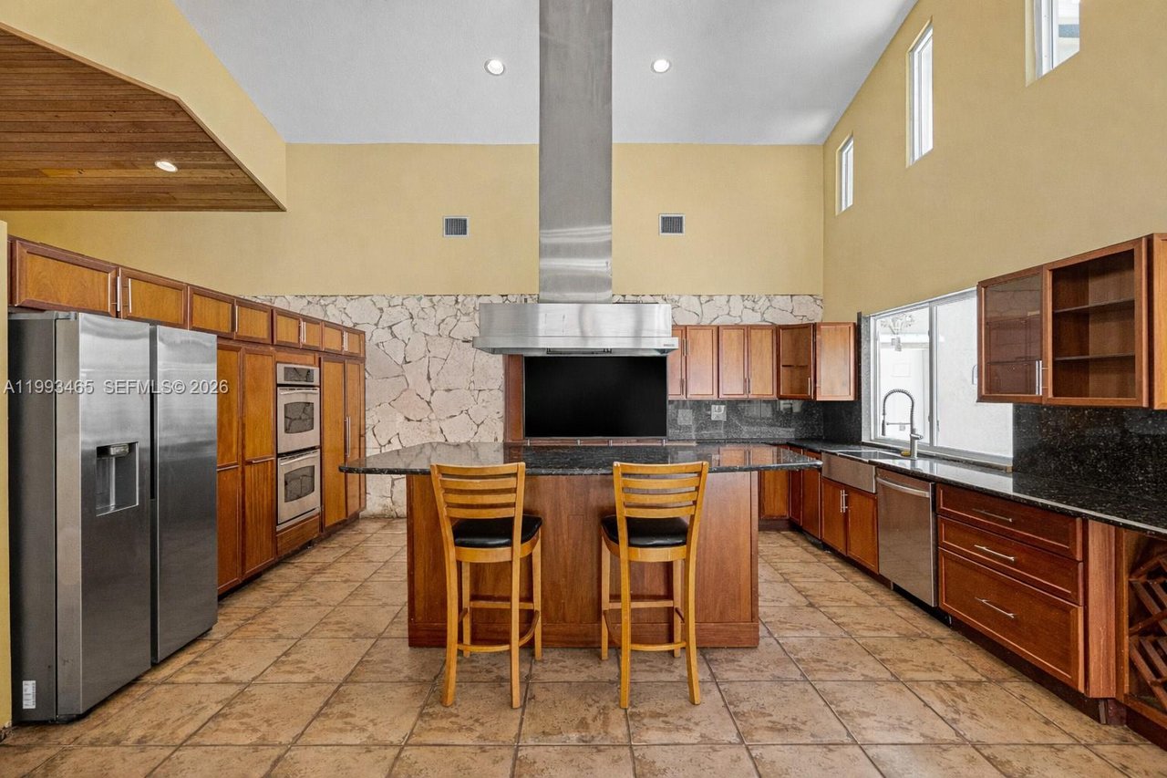 7997-sw-76-avenue-miami-fl-home-for-sale