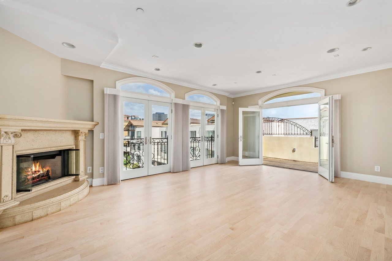 1540 S Bentley Ave Unit: 402