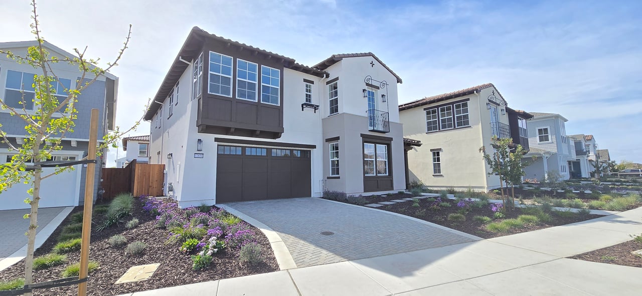 New luxury home at Carmel Pointe by Seabreeze park!