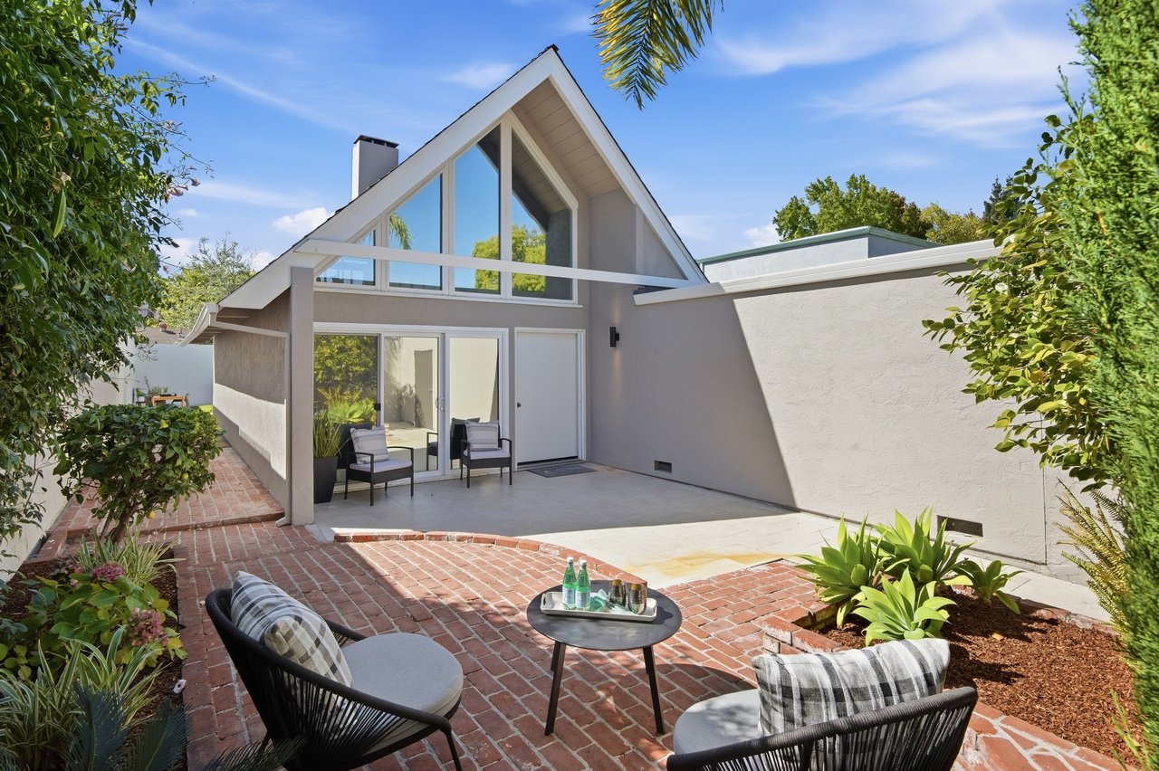 1389 Sydney DR