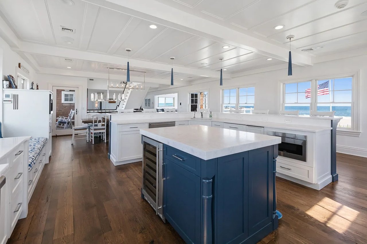743 Dune Rd